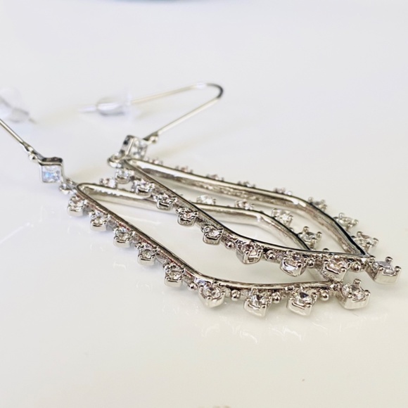 NEW Kendra Scott Bea Crystal Drop Frame Hoop Earrings - Picture 12 of 16